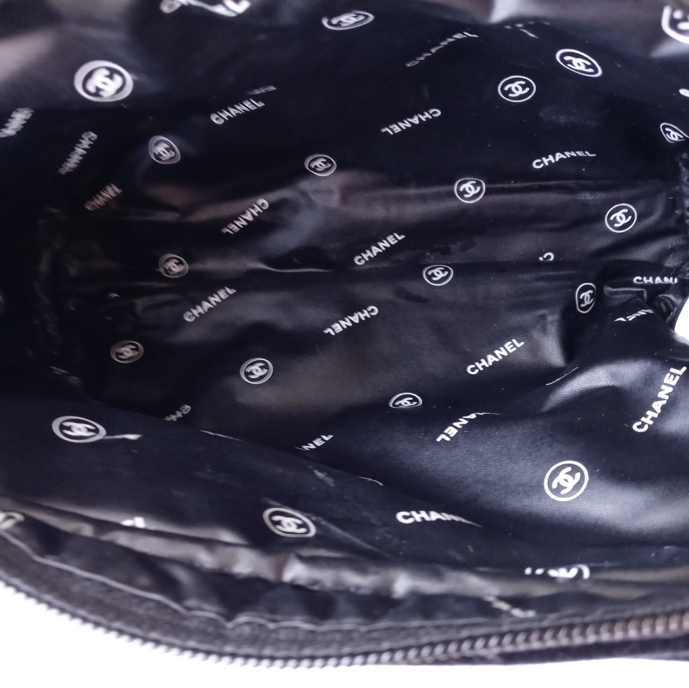 Chanel Velvet Cosmetic Bag with Double. Zippers - Picture 4 of 10